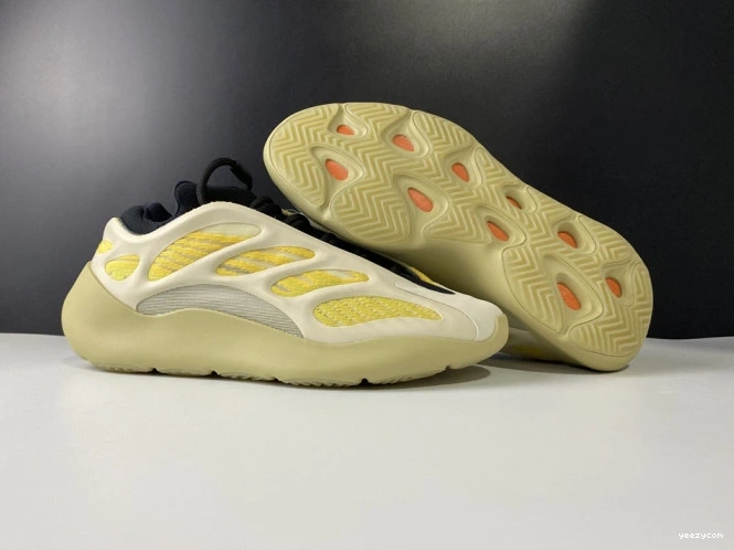 YEEZY 700 SRPHYM
